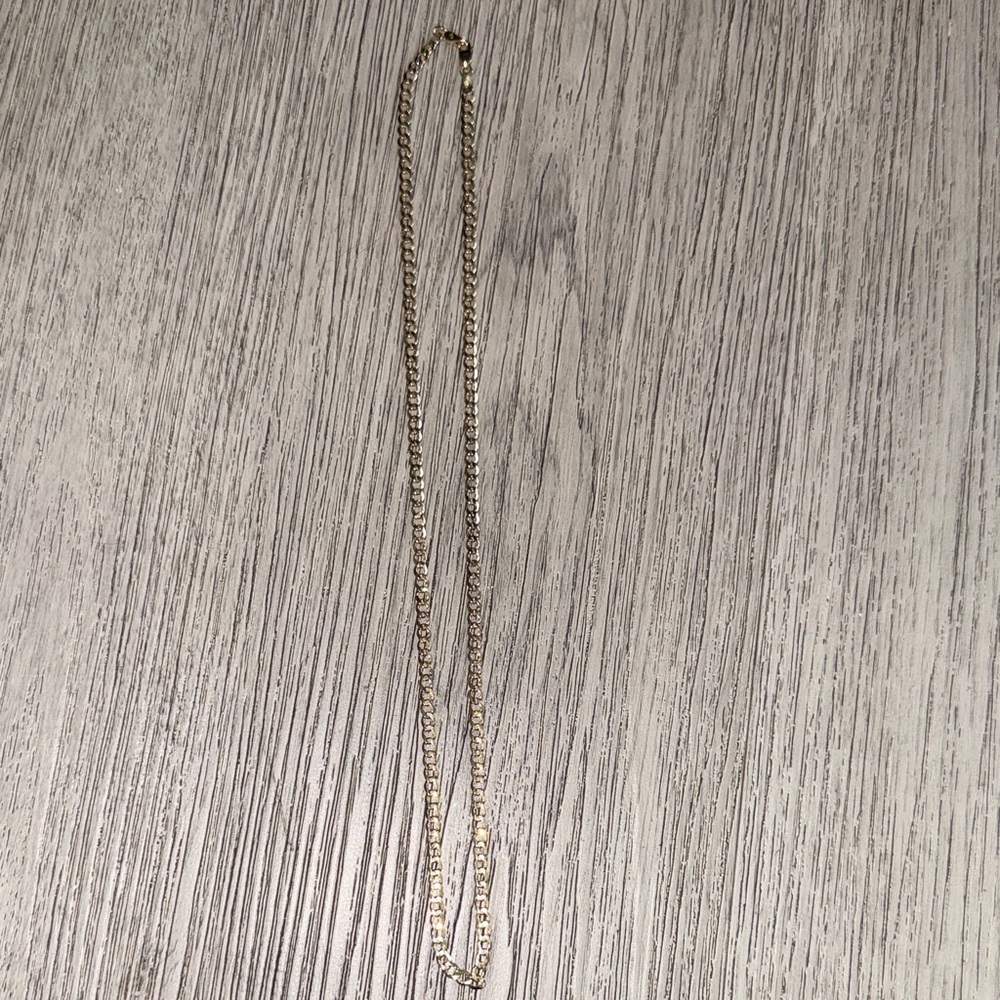 Elegant Silver Chain Necklace - Picture 2 of 10